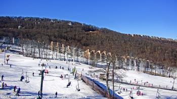 Weather camera view of Wintergreen Mtn. at 3600 ft. elev..