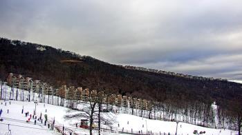 Weather camera view of Wintergreen Mtn. at 3600 ft. elev..