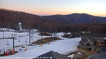 Weather camera view of Wintergreen Mtn. at 3600 ft. elev..