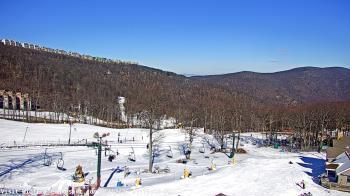 Weather camera view of Wintergreen Mtn. at 3600 ft. elev..