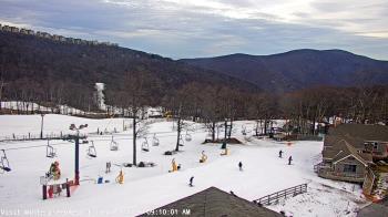 Weather camera view of Wintergreen Mtn. at 3600 ft. elev..