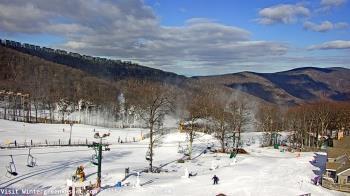 Weather camera view of Wintergreen Mtn. at 3600 ft. elev..