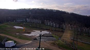 Weather camera view of Wintergreen Mtn. at 3600 ft. elev..