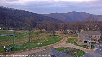 Weather camera view of Wintergreen Mtn. at 3600 ft. elev..