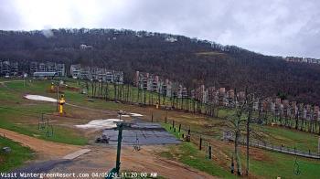 Weather camera view of Wintergreen Mtn. at 3600 ft. elev..