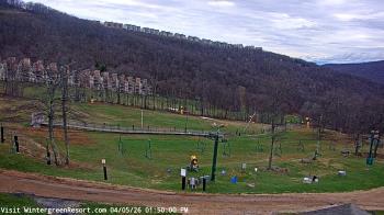 Weather camera view of Wintergreen Mtn. at 3600 ft. elev..
