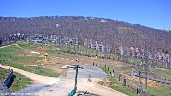Weather camera view of Wintergreen Mtn. at 3600 ft. elev..