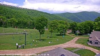Weather camera view of Wintergreen Mtn. at 3600 ft. elev..