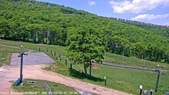 Weather camera view of Wintergreen Mtn. at 3600 ft. elev..