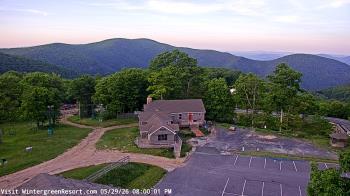 Weather camera view of Wintergreen Mtn. at 3600 ft. elev..