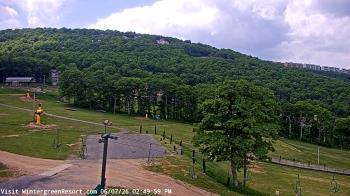 Weather camera view of Wintergreen Mtn. at 3600 ft. elev..