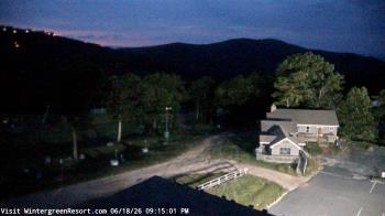 Weather camera view of Wintergreen Mtn. at 3600 ft. elev..