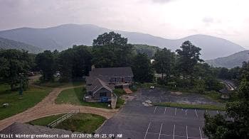 Weather camera view of Wintergreen Mtn. at 3600 ft. elev..