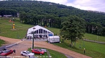 Weather camera view of Wintergreen Mtn. at 3600 ft. elev..