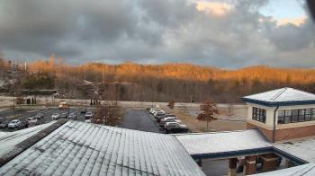 Weather camera view of Wrigley Elementary School.