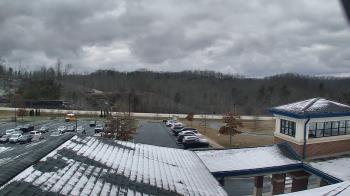 Weather camera view of Wrigley Elementary School.