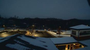 Weather camera view of Wrigley Elementary School.