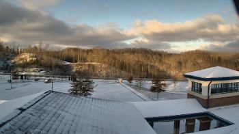 Weather camera view of Wrigley Elementary School.