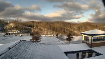 Weather camera view of Wrigley Elementary School.