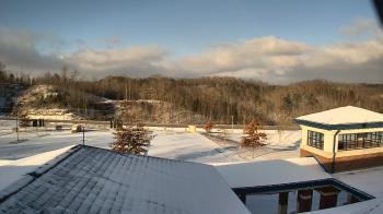 Weather camera view of Wrigley Elementary School.