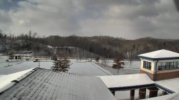 Weather camera view of Wrigley Elementary School.