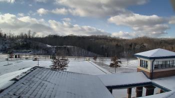 Weather camera view of Wrigley Elementary School.