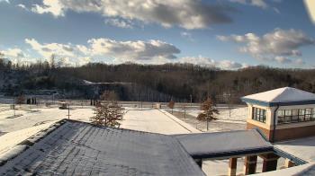 Weather camera view of Wrigley Elementary School.