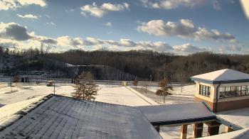 Weather camera view of Wrigley Elementary School.
