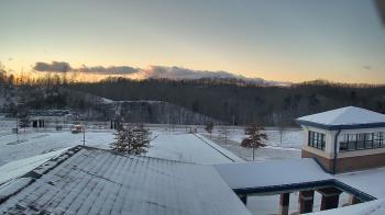 Weather camera view of Wrigley Elementary School.