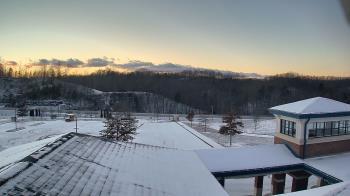 Weather camera view of Wrigley Elementary School.