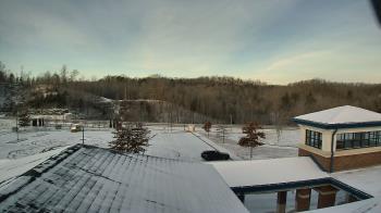 Weather camera view of Wrigley Elementary School.