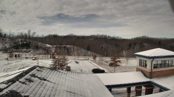 Weather camera view of Wrigley Elementary School.