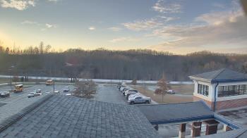 Weather camera view of Wrigley Elementary School.