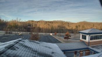 Weather camera view of Wrigley Elementary School.