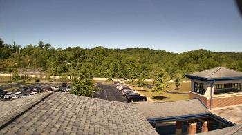 Weather camera view of Wrigley Elementary School.