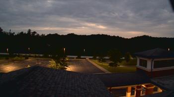 Weather camera view of Wrigley Elementary School.