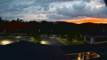 Weather camera view of Wrigley Elementary School.