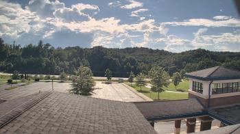 Weather camera view of Wrigley Elementary School.