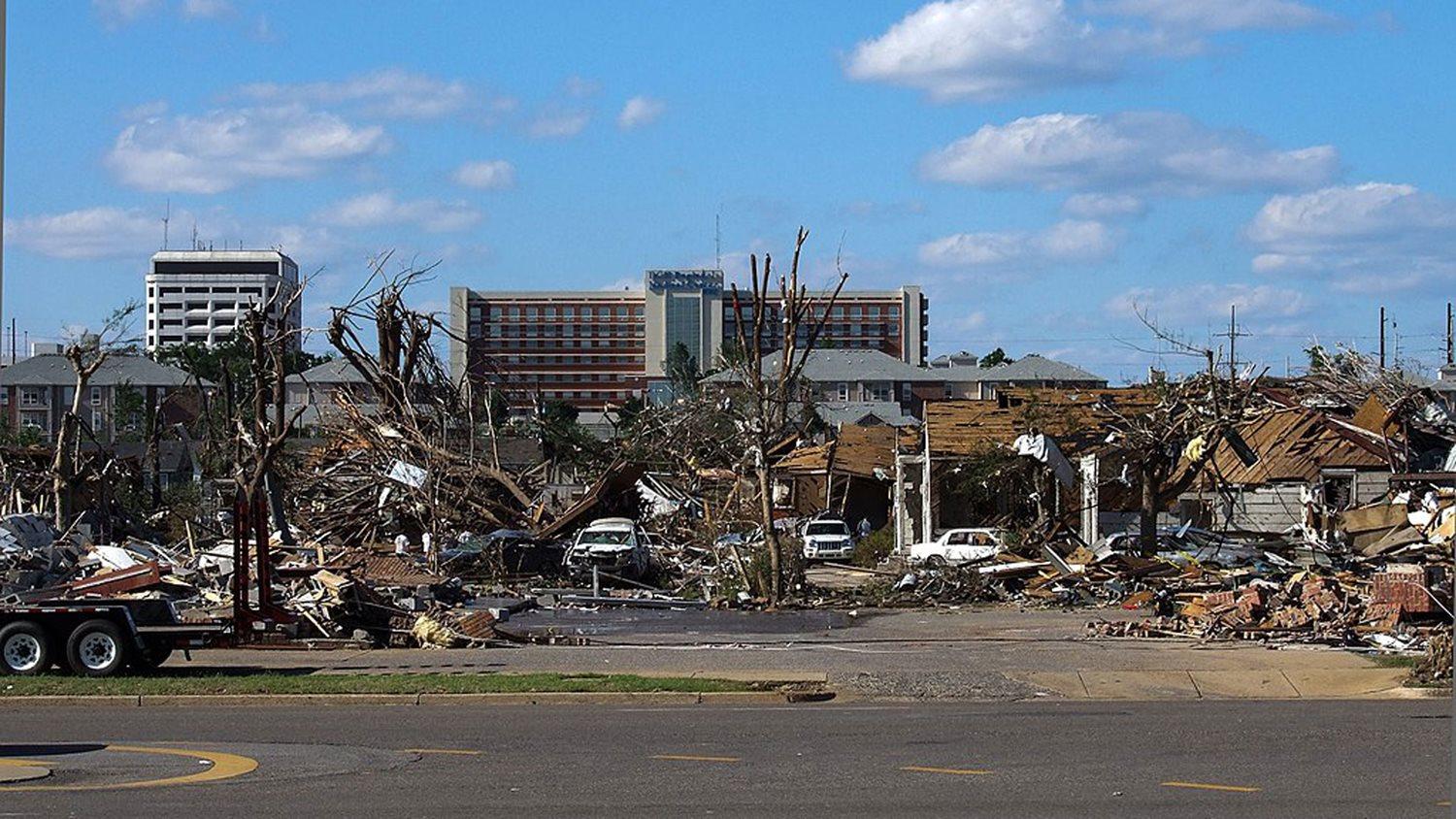 EF-4 tornado damage is seen along McFarland Boulevard in Tuscaloosa, Ala., on April 28, 2011. (Source: Wikimedia Commons)