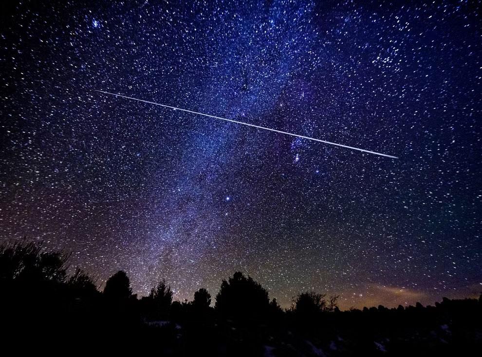 Image: The Ursid meteor shower peaks on the morning of December 22, 2021, coinciding with the Winter Solstice. (Getty Images)