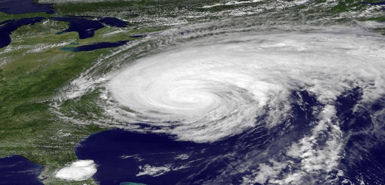 Hurricane Irene located over the eastern coast of North Carolina as a Category 1 storm on August 27, 2011. (NOAA-NASA GOES Project/Wikimedia Commons)
