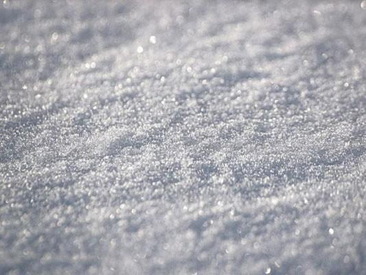 A blanket of fresh snow is seen. (Courtesy of Pixabay.com)