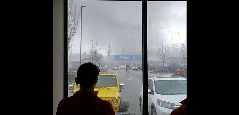 Tornado in Port Orchard, Washington, on Tuesday. Aurora Day via Storyful