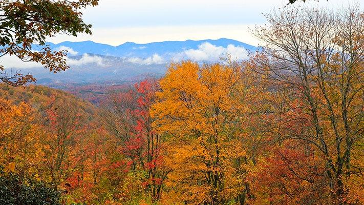 Autumn colors in the Appalachian Mountains. (NOAA Photo Library/Joe Flood)