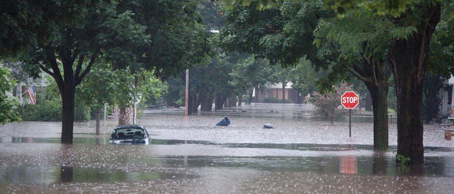 Flooding in the Midwest, June 2008 (Don Becker, USGS)