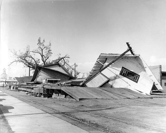 Damage from the 1962 Columbus Day Storm in Newberg, Ore. (NWS Portland/Wikimedia Commons)