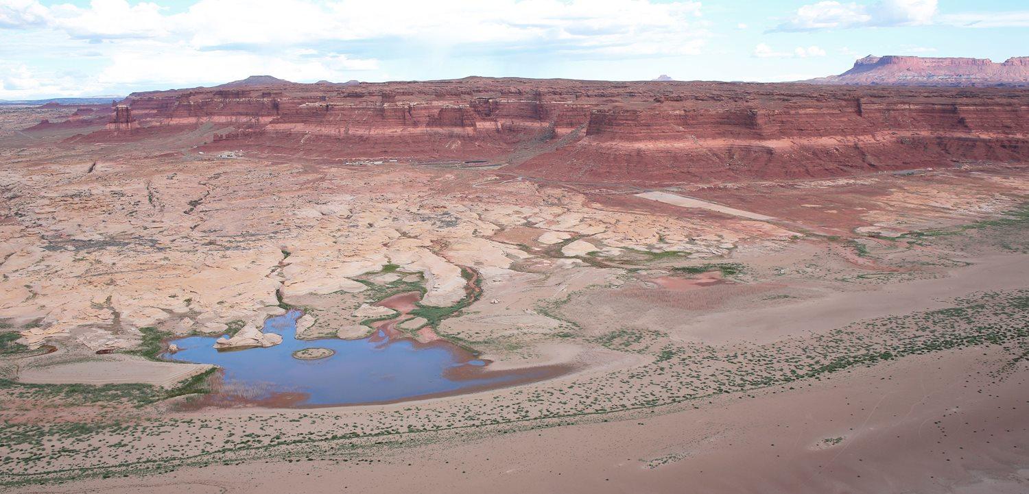 Panoramic view over the Colorado River in Utah, USA. (Traveller70 via Shutterstock)