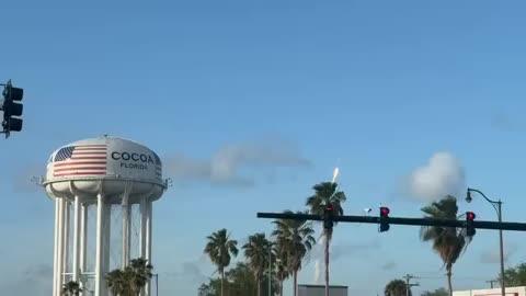 Artemis II Rocket Streaks Across Florida Sky