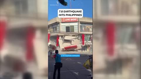 Massive Earthquake Hits Philippines