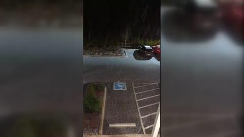 Icy Rain as Winter Storm Hits Washington